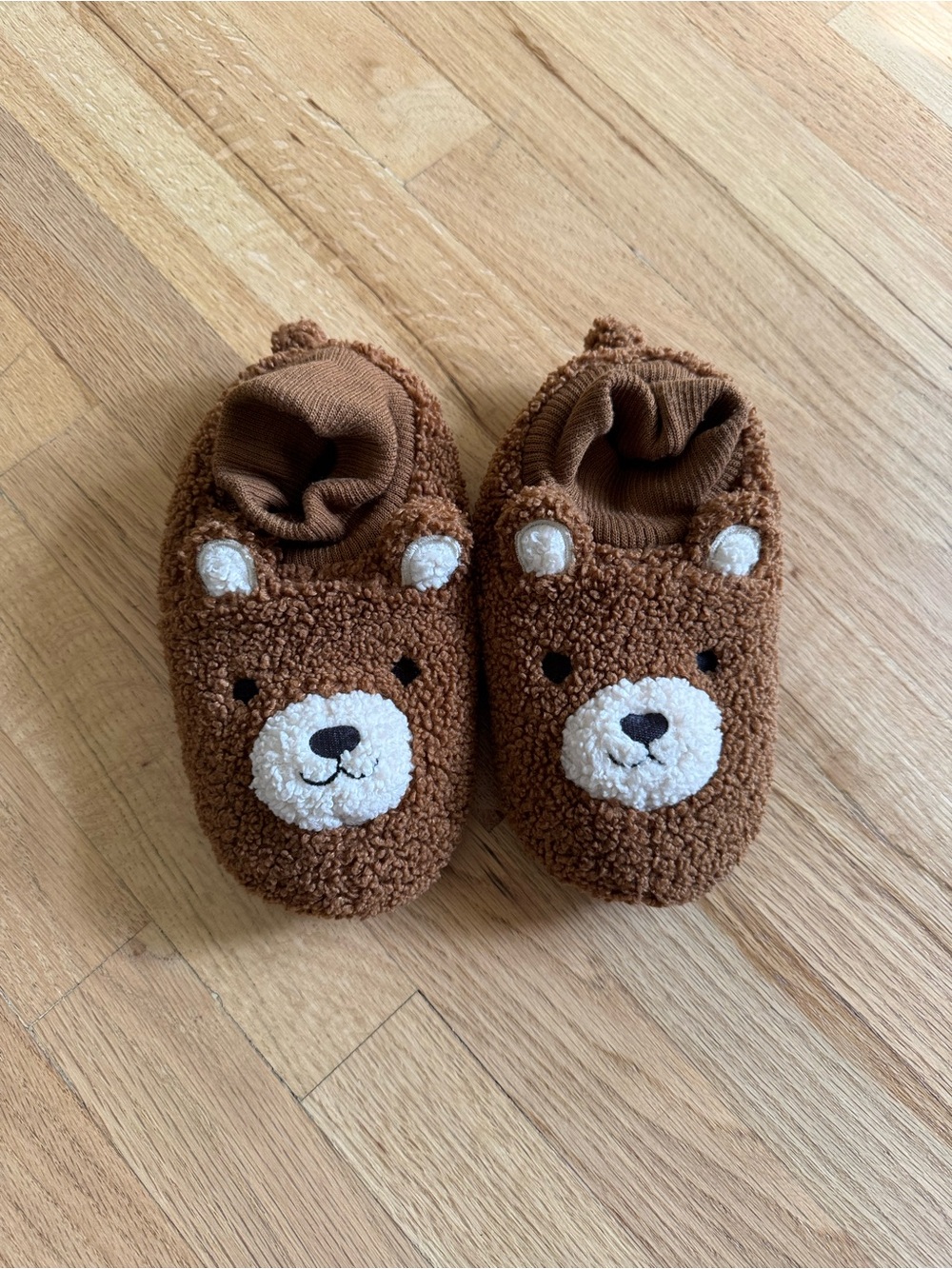 Cat & Jack Teddy Bear Slippers XL (11/12)